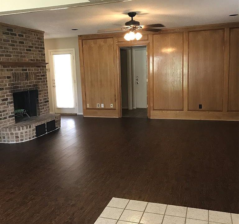 1st image of 1620 Wade Dr
