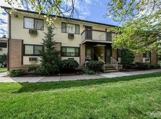 1036 Cricket Ln, Woodbridge, NJ 07095