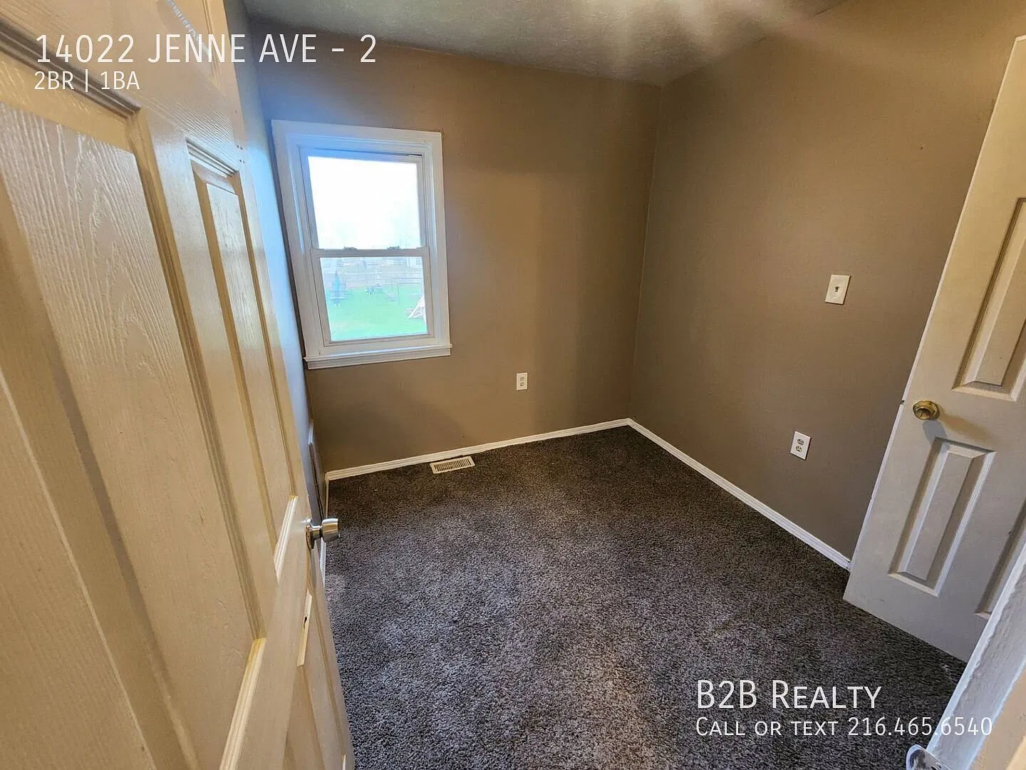 Available Now: Cozy 2-Bedroom Multi-Family Home in a Prime Location — Photo 4