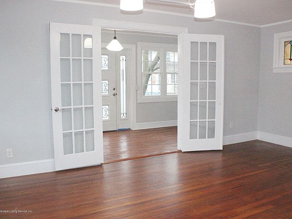 4th image of 259 Waters Ave