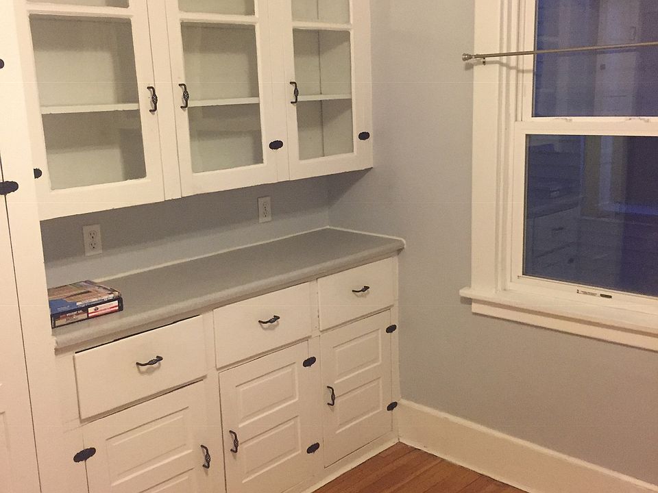 Kitchen left