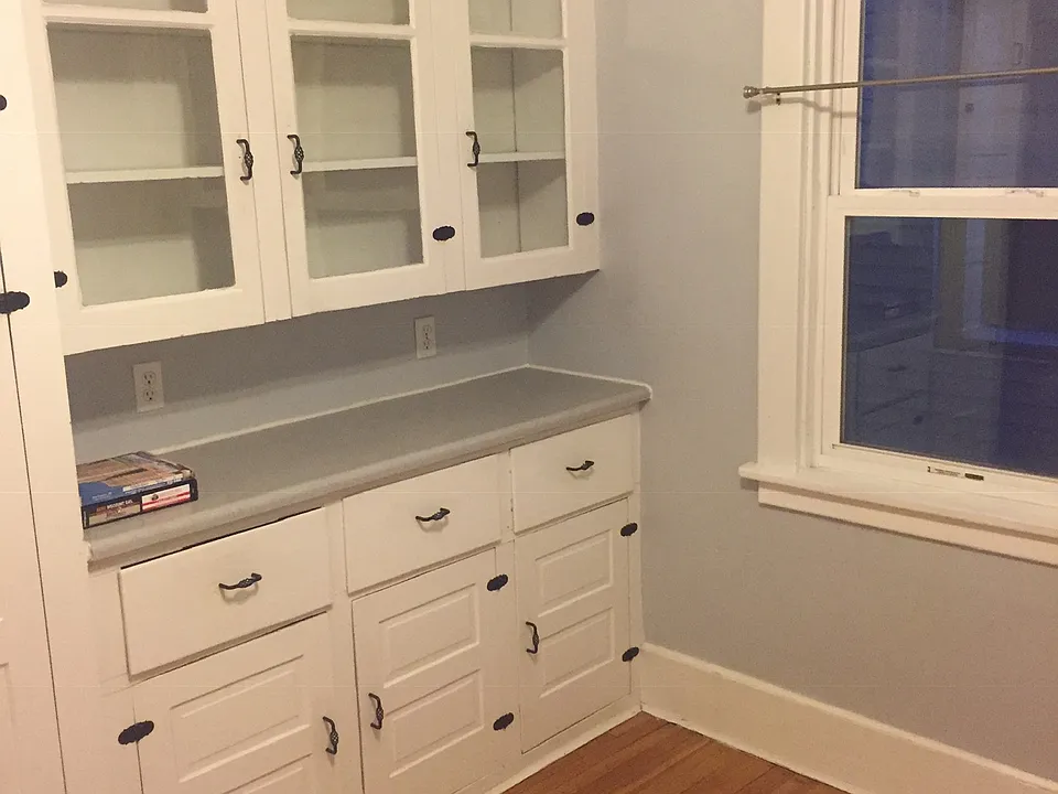 Kitchen left