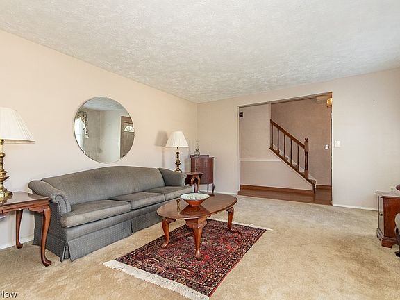 3rd image of 10219 Lola Ct
