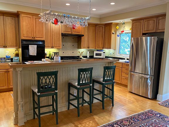 Kitchen bar
