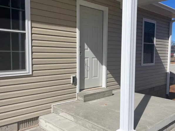 303 Camptown Rd #C, Bardstown, KY 40004