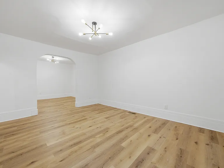 1415 N Maplewood Ave — Photo 6
