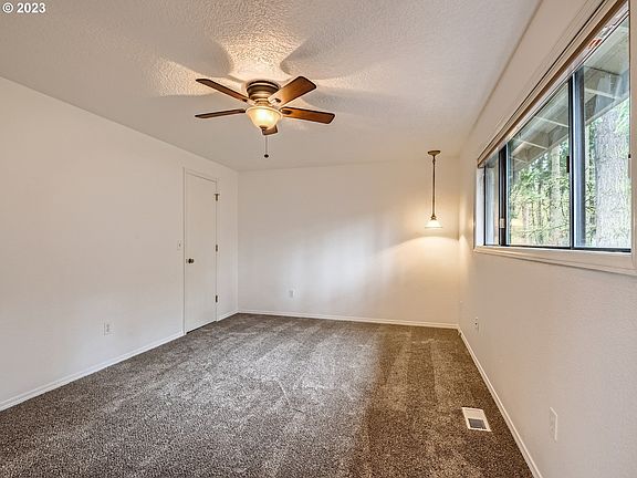 5th image of 10306 SE 14th Cir