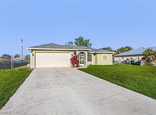 902 SW 9th Ave, Cape Coral, FL 33991