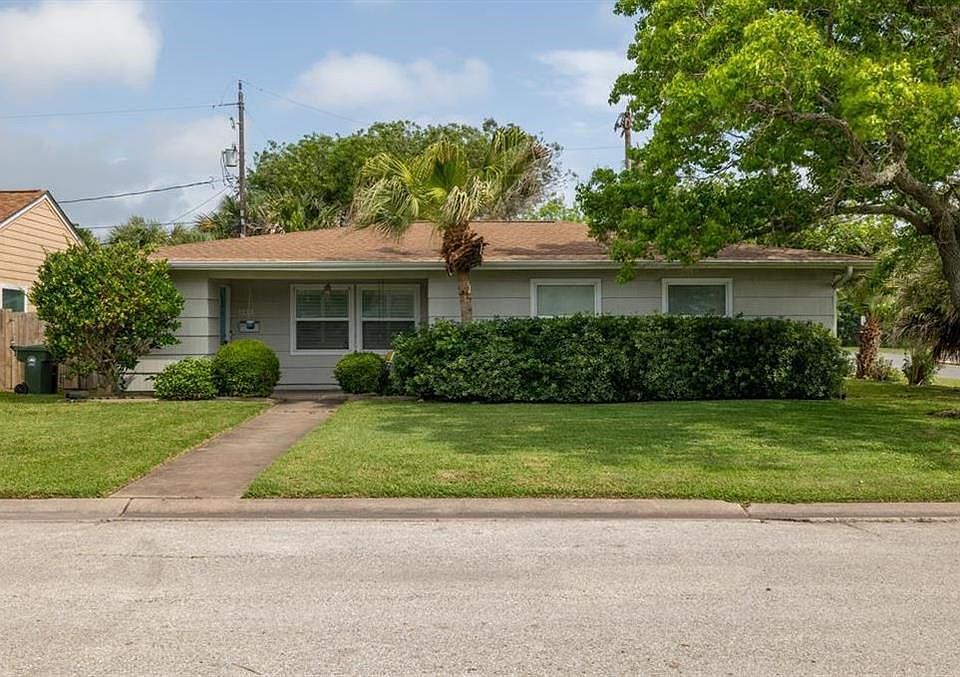 1st image of 102 Bonita Ave