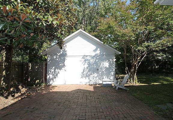 Detached Garage