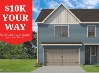 1737 Bennett Village Dr, Maryville, TN 37804