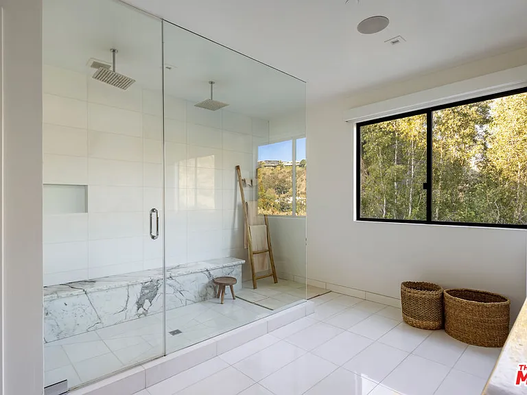 8080 Laurel View Dr — Photo 19