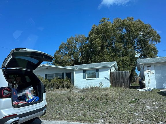 2nd image of 5145 Manor Dr