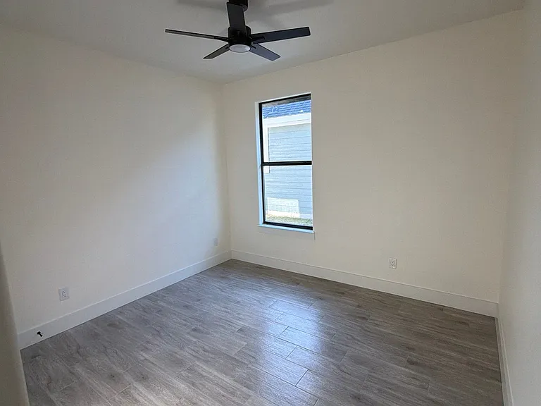 5707 Barkridge Dr — Photo 15