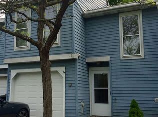 15 Fox Hollow Sq, Cohoes, NY