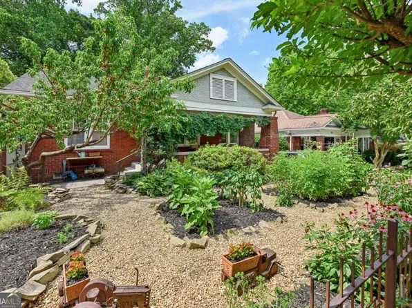 909 Courtenay Dr NE, Atlanta, GA 30306