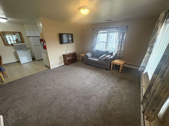 5th image of 18 Alderson Ave #1