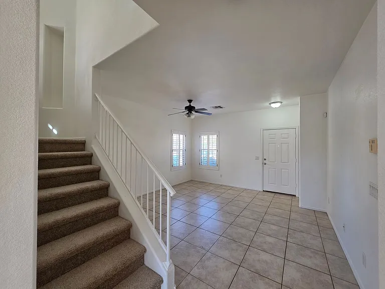 1886 E Don Carlos Ave #141 — Photo 16