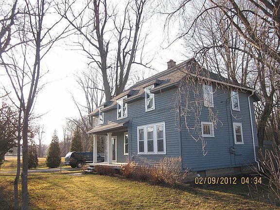 2nd image of 37889 Jefferson Ave