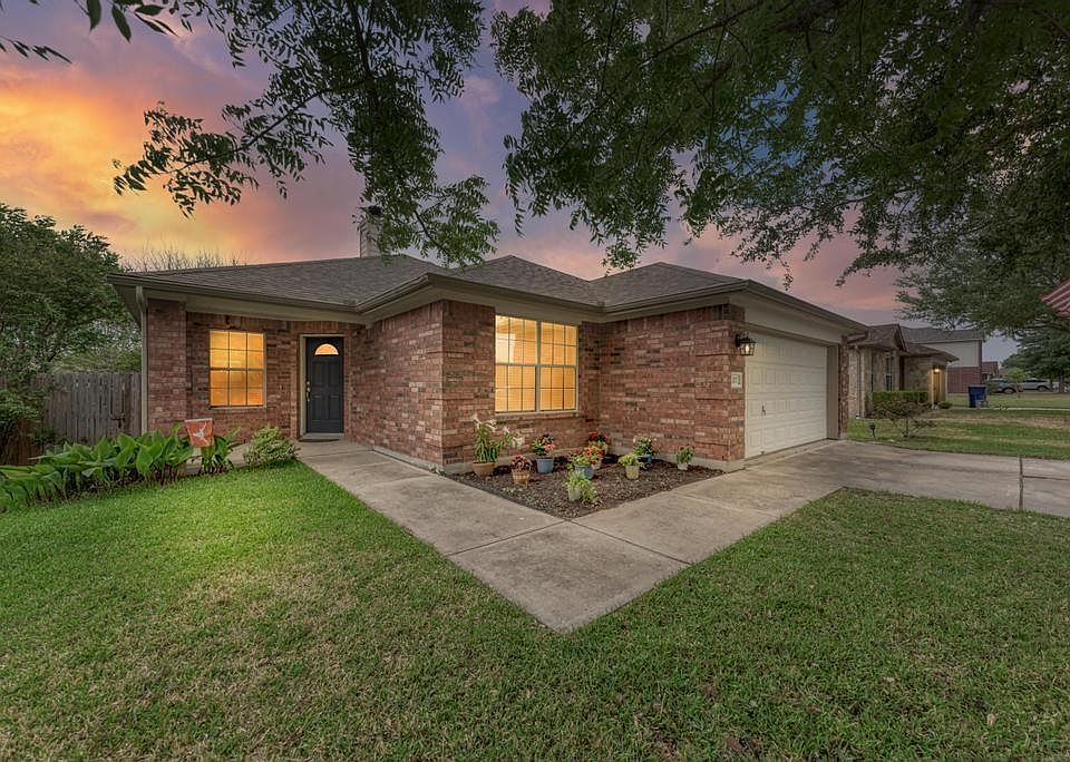 1st image of 207 Kerley Dr