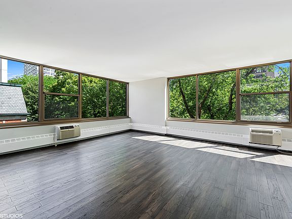 2nd image of 360 W Wellington Ave APT 3A
