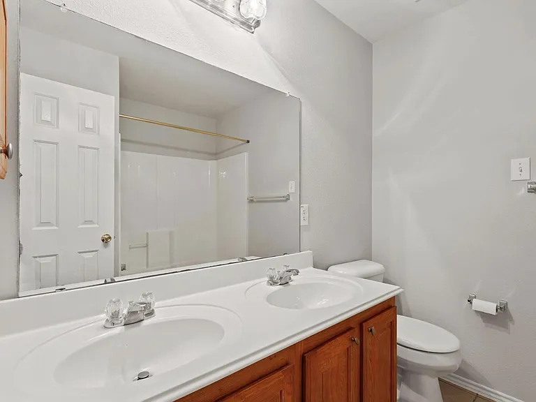 1534 Sleepy Hollow Dr — Photo 20
