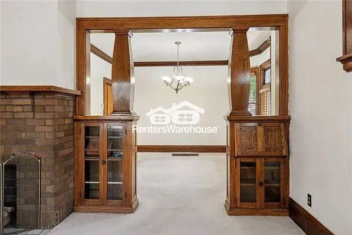 945 Sherburne Ave — Photo 9