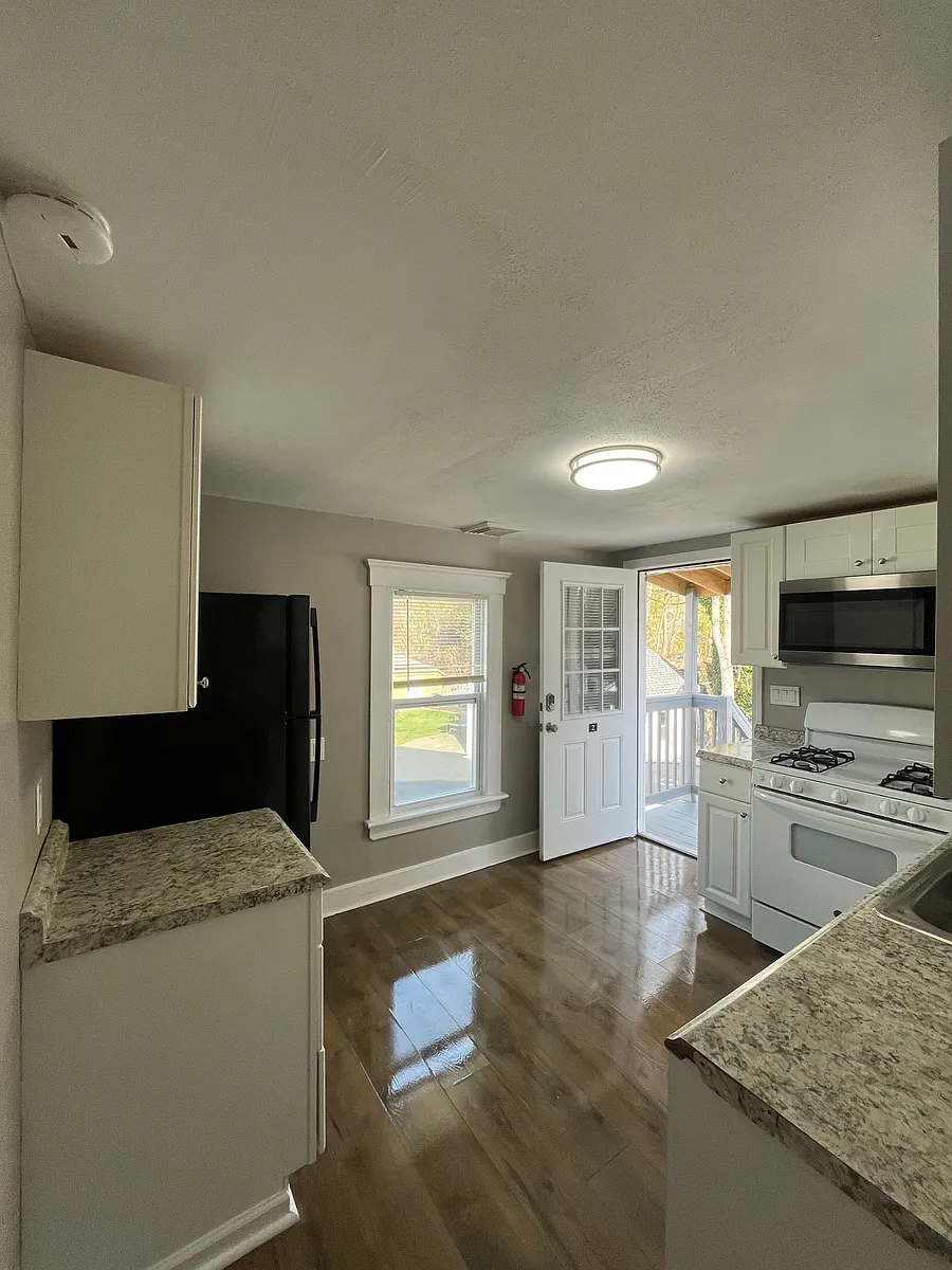 Building Photo - 130 Tremont St #2