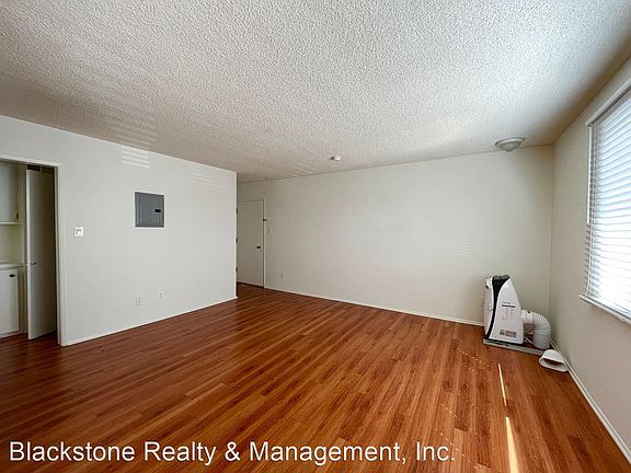 2nd image of 1640 Colby Ave #3922894