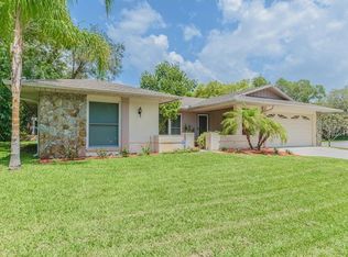 1399 Wellington St, Tarpon Springs, FL 34689