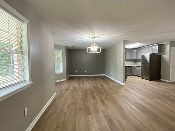 5th image of 1525 Cedar Shoals Dr #5B-3BA-2392SQFT