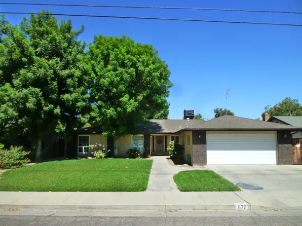 670 N G St, Porterville, CA 93257