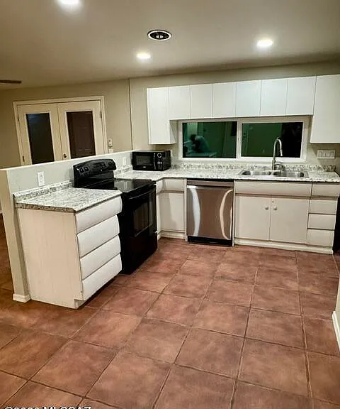 6940 E Julia St — Photo 11