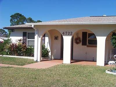 2nd image of 4722 Leucadendra Dr