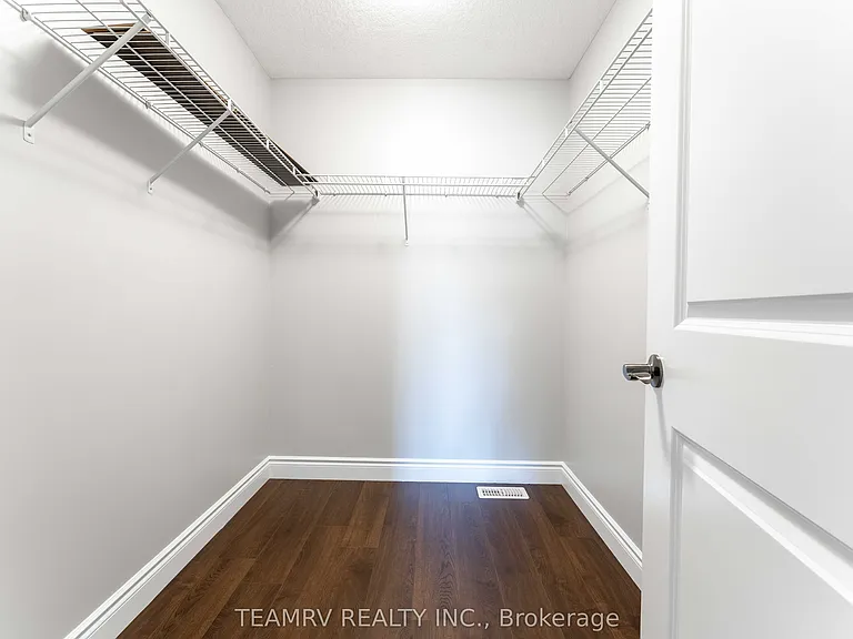 382 Masters Dr — Photo 24