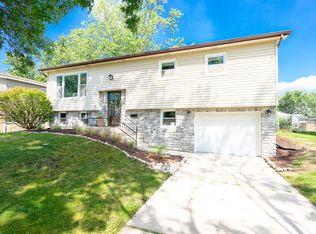 5816 Victoria Dr, Oak Forest, IL 60452