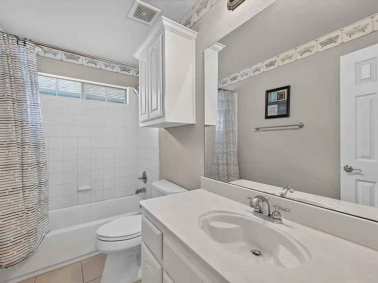 358 Fairlanding Ave — Photo 15