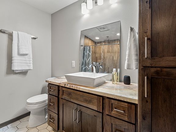 5th image of 7408 W 52nd St