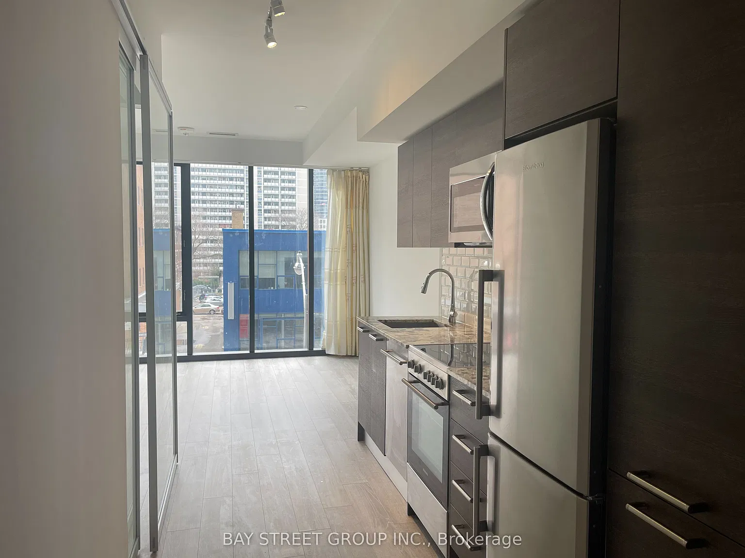 Vox Condominiums — Photo 2