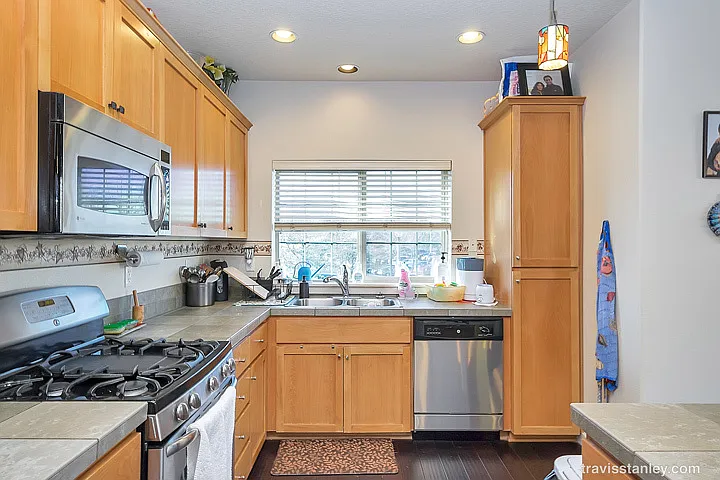 8836 NE Brentford Way — Photo 4