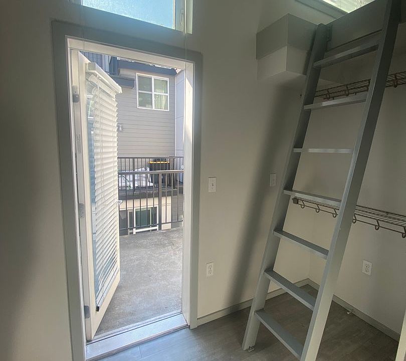 1st image of 3266 SW Avalon Way #D501