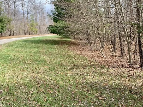 58 Hemlock Ln, Spencer, TN 38585