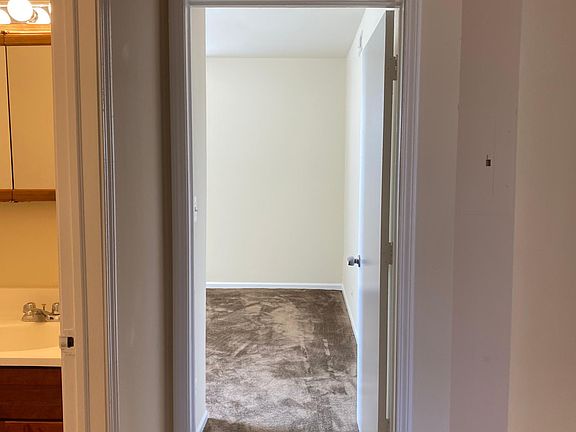 5th image of 6223 S University Ave #307