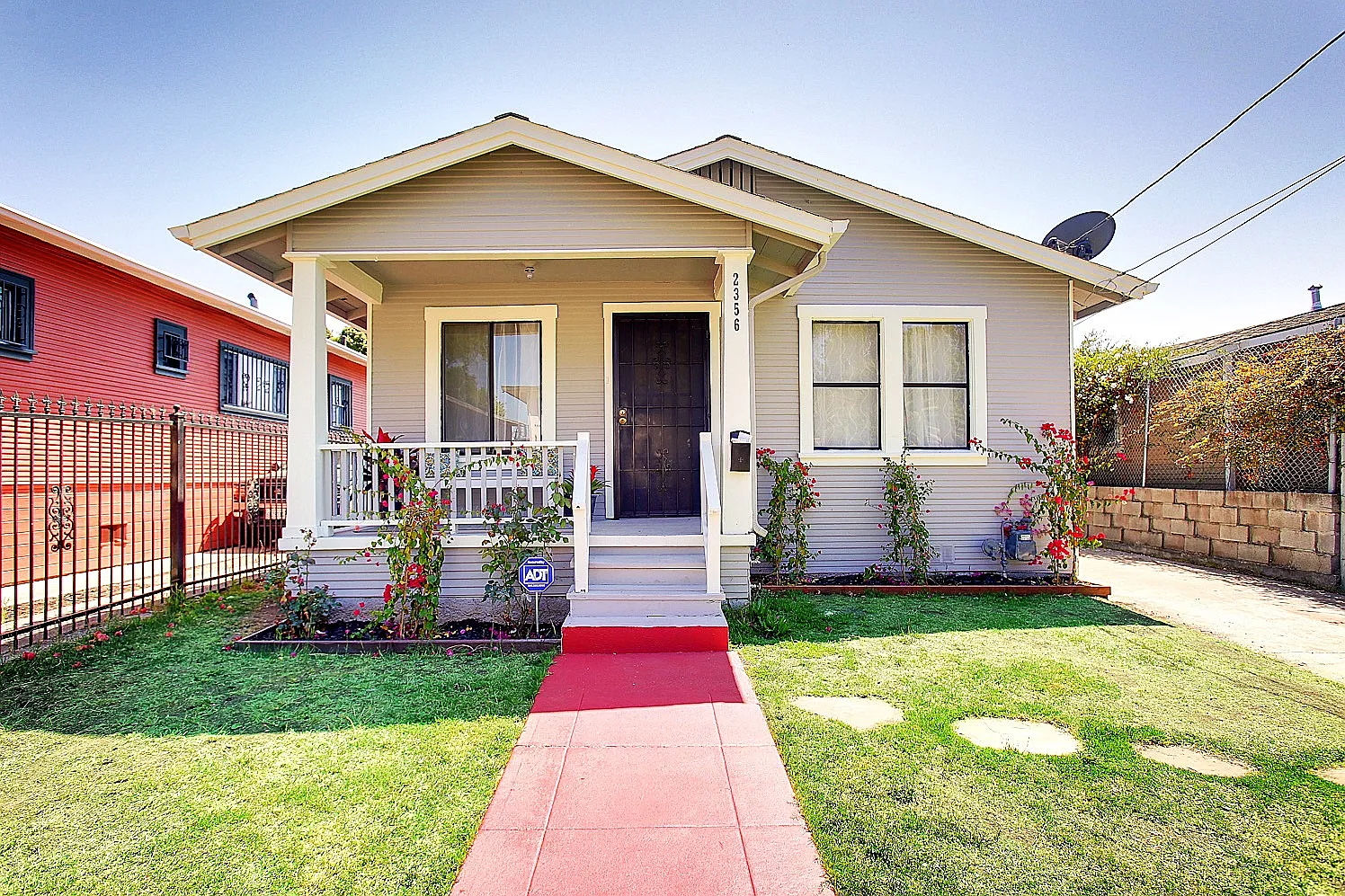 2356 Humboldt Ave photo 1
