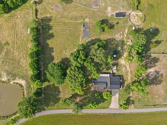 2nd image of 101 Gennie Hill Rd
