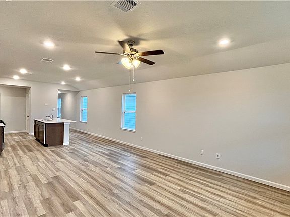 4th image of 929 Coffee Mill Ln