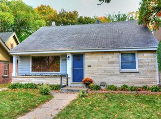 6725 Cedar St, Wauwatosa, WI 53213
