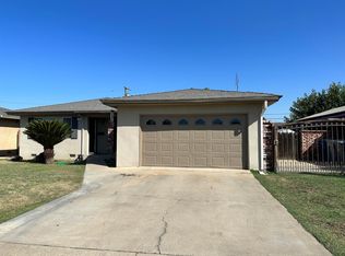 111 W San Gabriel Ave, Clovis, CA 93612