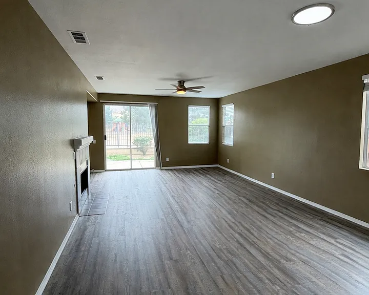 26845 Calle Luna — Photo 2