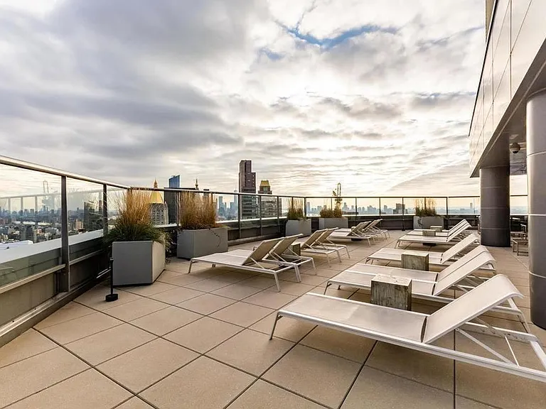 160 Madison Ave #PHD — Photo 14